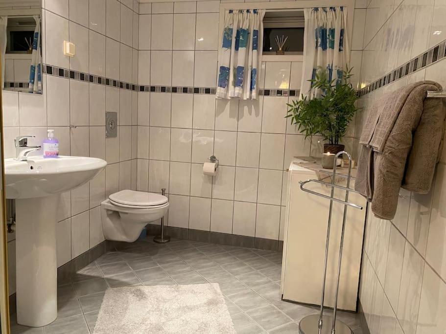Leilighet Sentralt Til Sandefjord Og Torp Flyplass Экстерьер фото